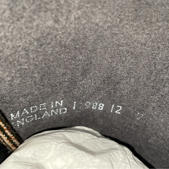 Vegetarian Shoes 10 Eyelet Work Boots in Vegan Pebbled Leather *England* - Picture 3 of 14